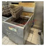 PITCO 90# GAS FRYER - WORKING