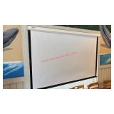 VIDEO SCREEN - RETRACTABLE