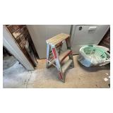 ALUMINUM STEP STOOL / LADDER