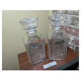 PAIR - LIQUOR DECANTURS