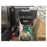 BUNN COFFEE BREWER W/ 2 CARAFS