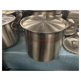 20 QT S/S STOCK POT W/ LID - NICE