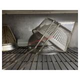 LOT - S/S CUTLERY BASKETS & CHINOIS