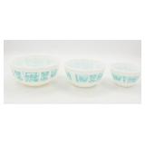 (3) Pyrex Amish Butterprint Mixing Bowl Set