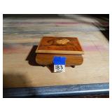 Music Box w/ Floral Deisgn