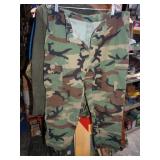 Camo Pants Sz Large Short