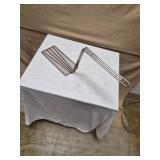 DEEP FRYER BASKET PRESS