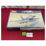 NIB F-16 Fighting Falcon Model Kit