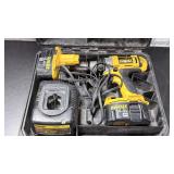 Dewalt Cordless Drill Set-works