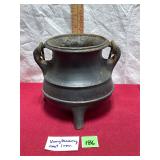 Vtg Cast Iron Small Couldron