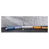 5 vtg. train cars