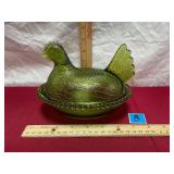 Vtg Indiana Glass Olive Green Hen on a Nest