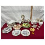 Nice lot of vintage glassware