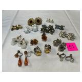 vtg. Screw back&clip on earrings