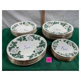 Homer Laughlin, Eggshell Nautilus White Rose set