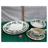 Homer Laughlin, Eggshell Nautilus White Rose set