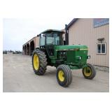 John Deere 4040