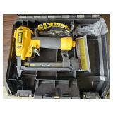 DeWalt 1' 18ga Narrow Crown Stapler D51420 Type 1