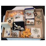 (11) Boxed Jewelry, Broach Sets