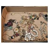 (30+) Brooches, Earrings, Necklace, Bracelet