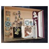 Matching Jewerly & Braclets