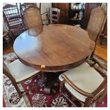 Round Dinning Room Table and 4 Chairs