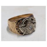 Masonic 10k Gold Ring w  Diamond Center Stone 7.2g