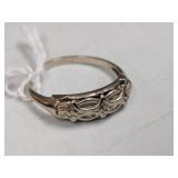 Woman's White Gold 14k Ring 2.0 grams