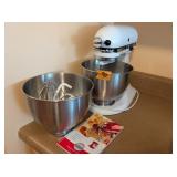 Kitchen Aid Classic Plus Mixer w/attachments