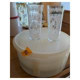 Tupperware Pie Safe and Glasses