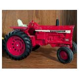 International  Farmall 856 Tractor