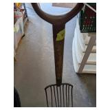 Primitive Metal Pitch Fork