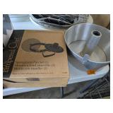 Pampered Chef Springform Pan Set, Angel Food