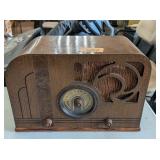 Stuart-Warner Tube Radio