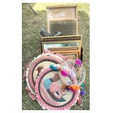 Vtg  Washboard, Picture Frames, Wall Hangings, Etc