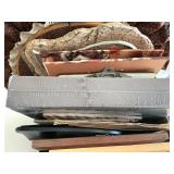 Picture Frames & Wall Hangings