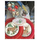 Vintage Christmas Ornaments & Decor