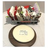 Assorted Kitchen Towels, Mitts, Hot Pads, Etc.