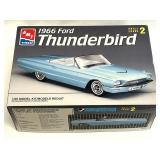 AMT ERTL 1966 Ford Thunderbird 1/25 Model Car Kit