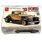 AMT '32 Ford Five-Window Coupe Model Car Kit #T147