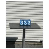 HEAVY DUTY RESTAURANT TABLE