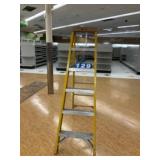 STEP LADDER