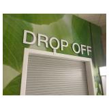SIGN 'DROP OFF'