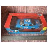 Vtg RIchard Petty 1/24 Racing Champion