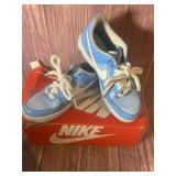 Nike Shoes add model and size