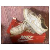 Nike Shoes add model