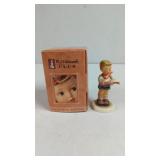 1999 M.J. Hummel Club Honor Student Figurine With