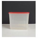 Rubbermaid 12 cup storage container