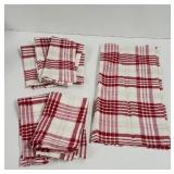 Red & White napkins 6 total