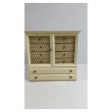 Vintage Wooden Jewelry Box Missing one knob on